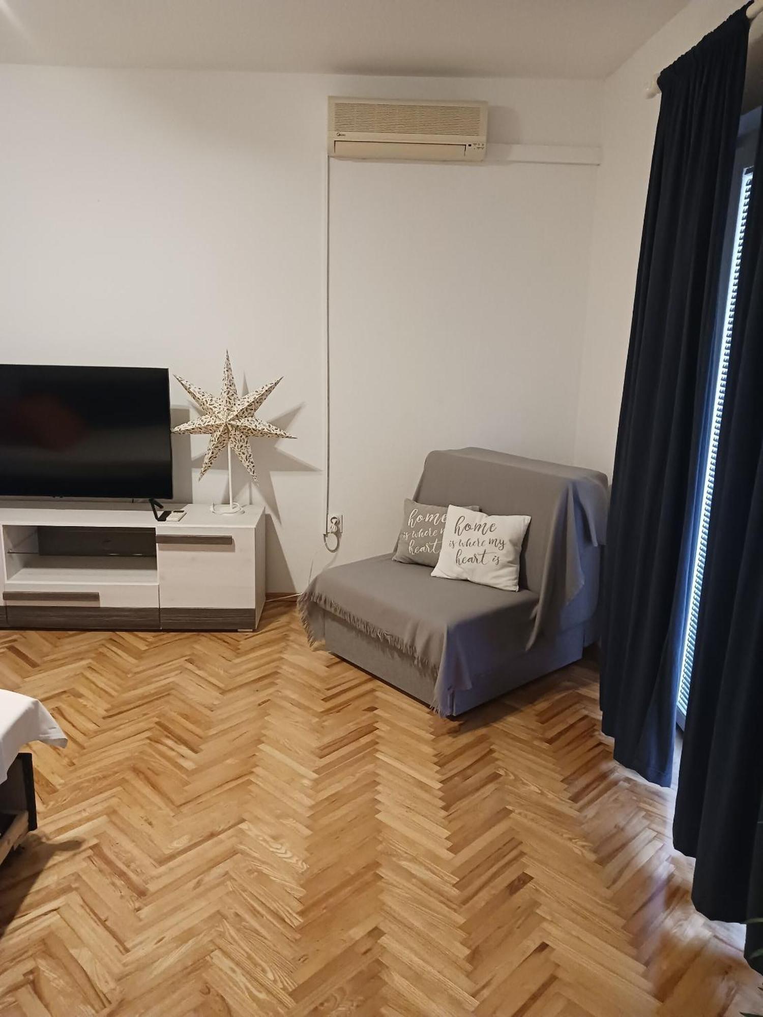Apartments Marino - Near Family Friendly Beach Supetar Eksteriør bilde